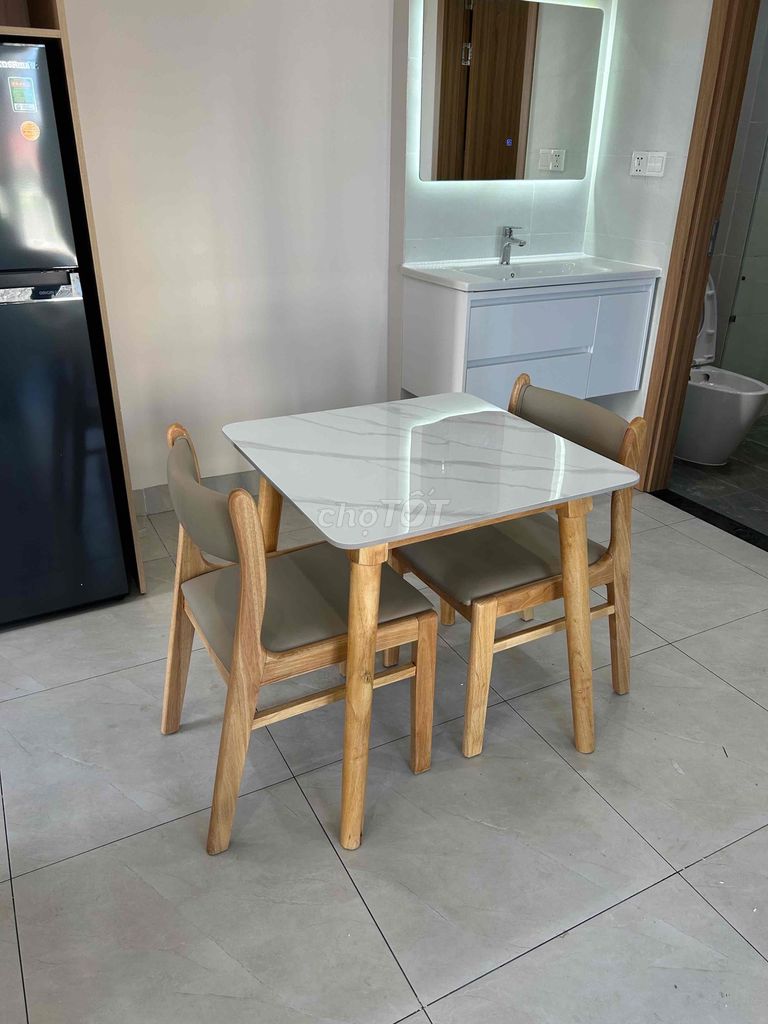 Bàn ghế ăn gỗ vuông 60x60cm. Mua bán Bàn ghế tại Quận Ngũ Hành Sơn Đà Nẵng được đăng bởi Mộc Đĩnh Sang hình 1