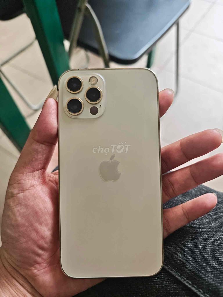 iPhone 12 Pro Vàng Đã sử dụng. Mua bán Điện thoại tại Quận Liên Chiểu Đà Nẵng được đăng bởi Nguyên Ocare hình 1