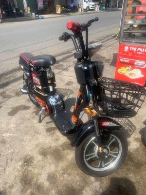 Xe đạp điện Honda màu Đen. Mua bán Xe điện tại Quận Tân Bình Tp Hồ Chí Minh được đăng bởi võ Thủy 