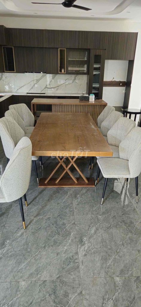 Bộ bàn ăn gỗ nệm 8 ghế 90% mới. Mua bán Bàn ghế tại Huyện Hóc Môn Tp Hồ Chí Minh được đăng bởi Võ Sơn hình 1