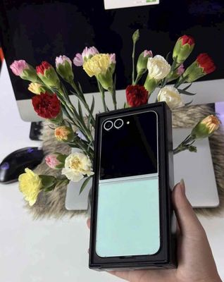 Samsung Galaxy Z Flip 256GB Xanh lá vn/a