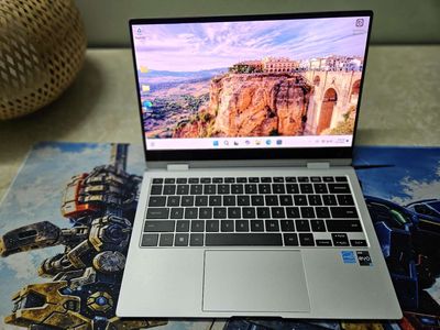 Xách tay Mỹ Samsung Galaxy Book2 Pro 360 13.3" đẹp. Mua bán Laptop tại Quận 8 Tp Hồ Chí Minh được đăng bởi Minh Tâm