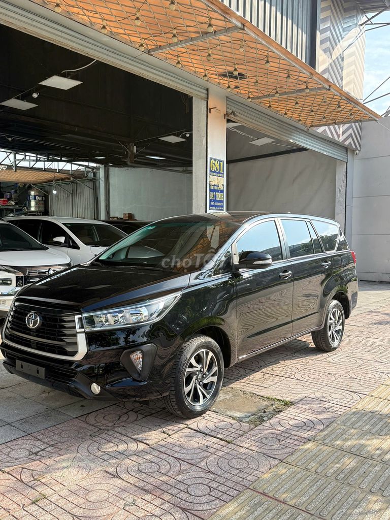 Toyota Innova 2.0E - 2021 - 65000 км