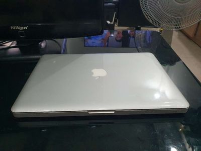 Macbook pro 2010 13 inch 2.4g làm văn phòng ngon