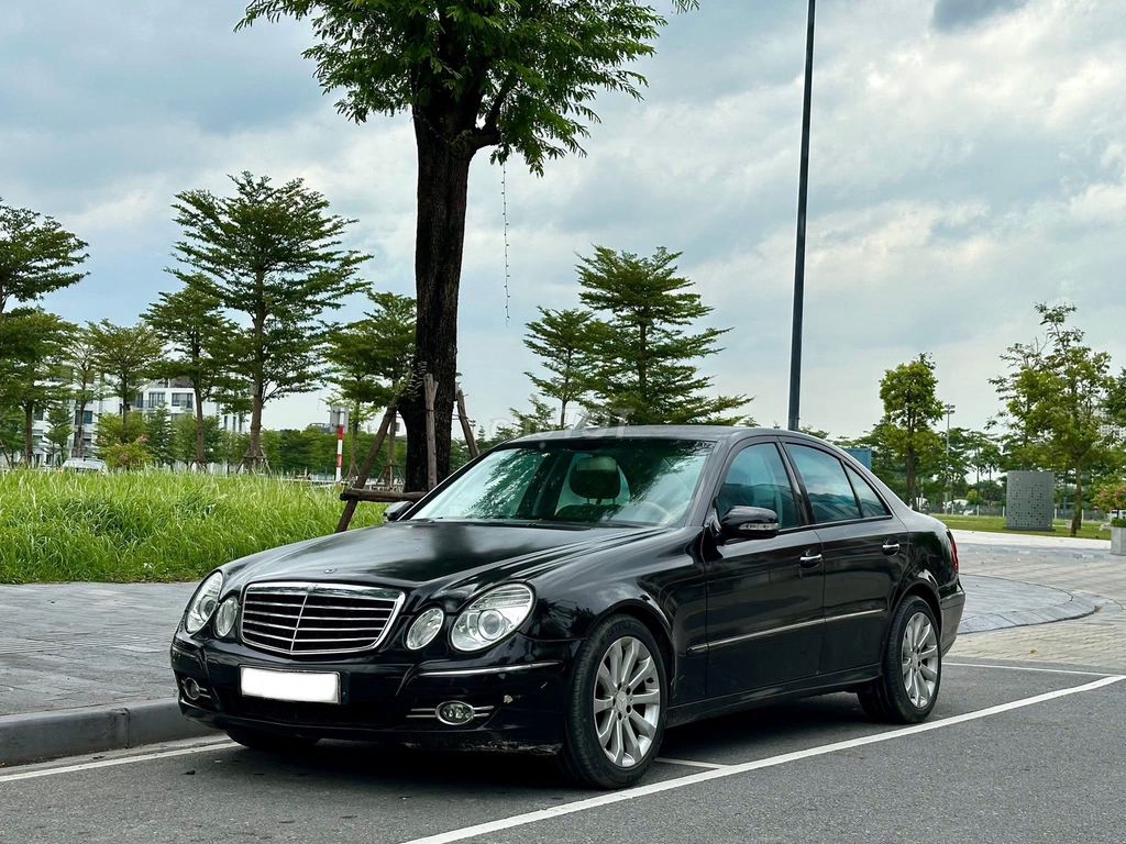 Mercedes Benz E Class 2008 E200 - 160000 km. Mua bán Ô tô tại Quận Hoàng Mai Hà Nội được đăng bởi Anh Tú hình 1