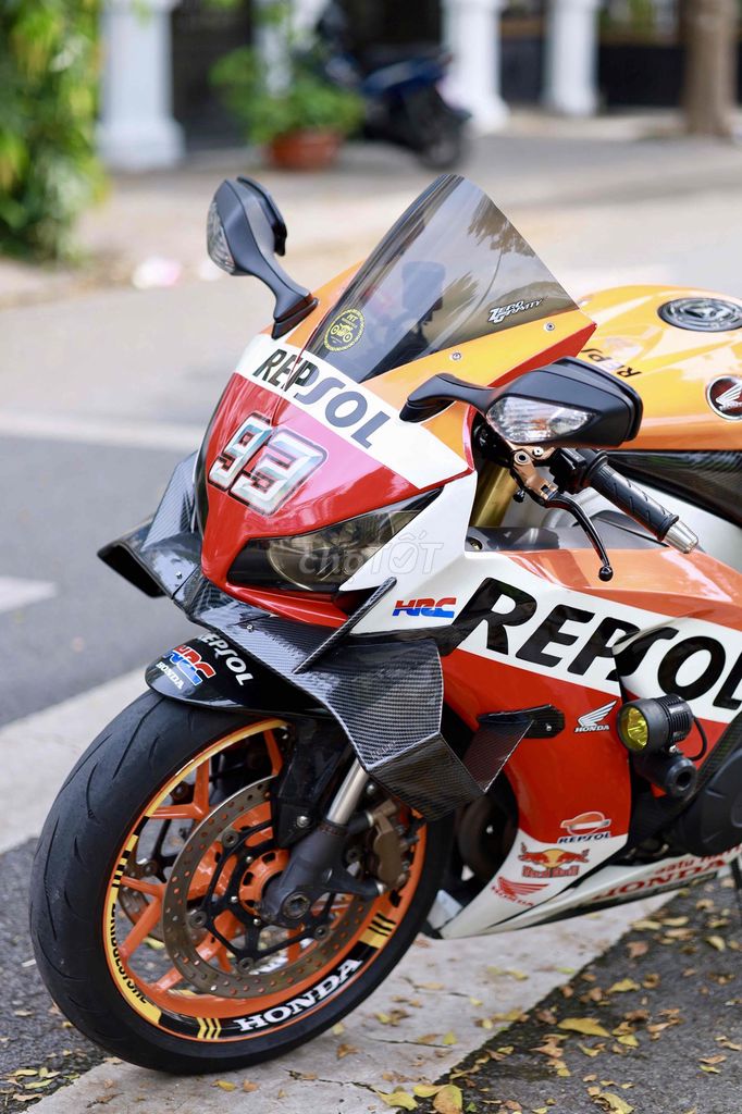 Honda CBR1000RR Repsol 2015 Model 2015. Mua bán Xe máy tại Quận Gò Vấp Tp Hồ Chí Minh được đăng bởi Hồng Brixton hình 3