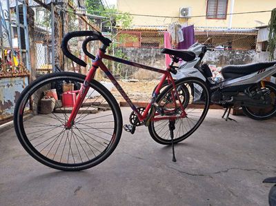 Xe đạp Fix gear Đỏ Còn đẹp. Mua bán Xe đạp tại Quận Ninh Kiều Cần Thơ được đăng bởi  không làm việc qua tin nhắn 