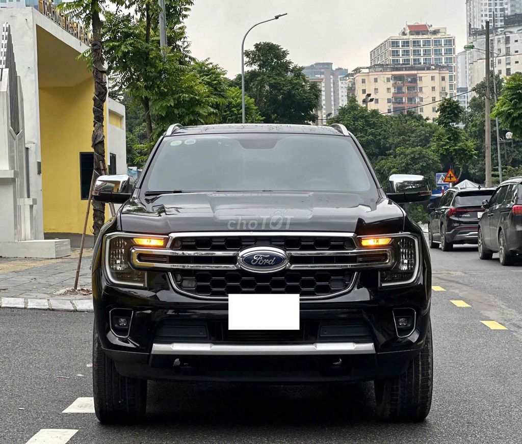 Ford Everest Titanium 2.0L 4x2 sx 2022 màu đen. Mua bán Ô tô tại Quận Cầu Giấy Hà Nội được đăng bởi Cao Quý hình 1