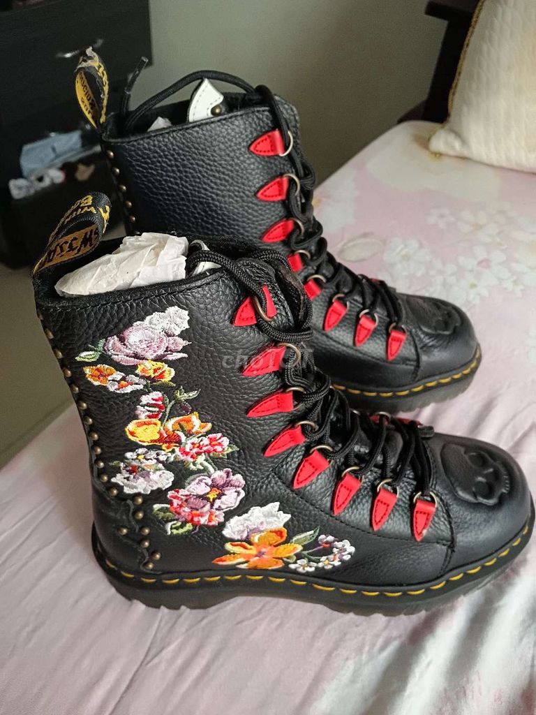 Giày bốt Dr. Martens Aunt Sally Da Đen UK 6. Mua bán Giày dép tại Huyện Gò Dầu Tây Ninh được đăng bởi  Lộc hình 1
