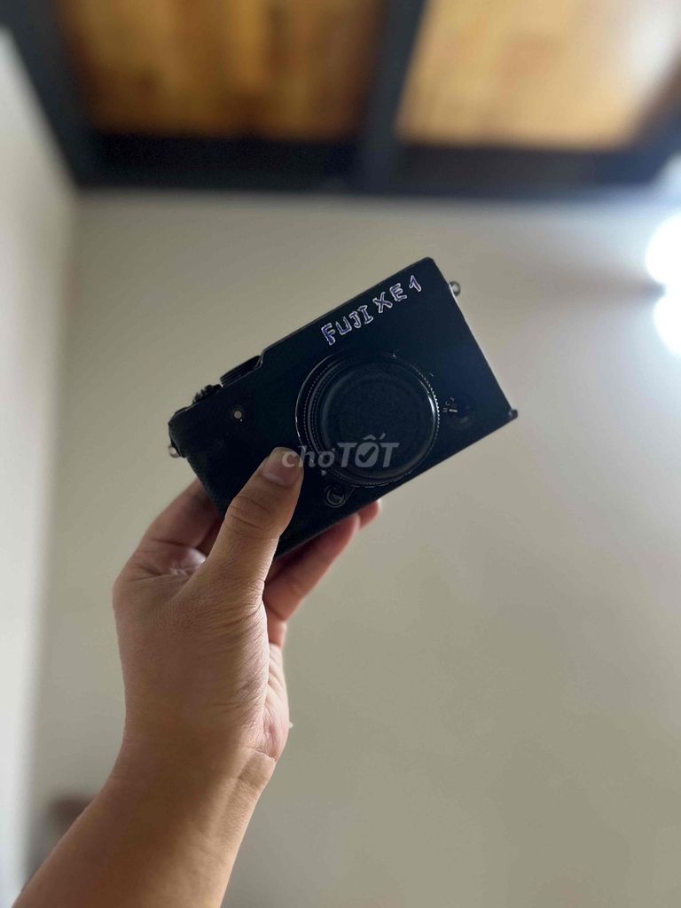 Máy ảnh Fujifilm XE1 Đen. Mua bán Máy ảnh, Máy quay tại Quận Bình Tân Tp Hồ Chí Minh được đăng bởi Huy Phan Phước Đình hình 1