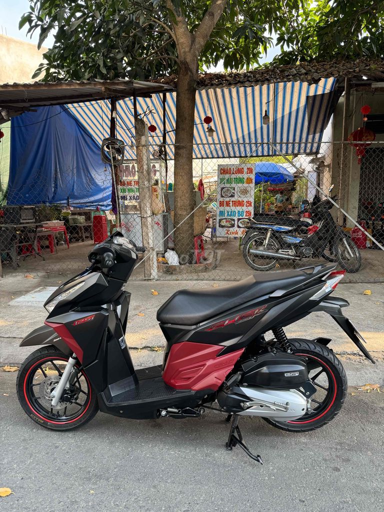 Click Thái 125i date 2016 Hỗ trợ góp. Mua bán Xe máy tại Quận Cái Răng Cần Thơ được đăng bởi Cửa Hàng Xe Máy Quang Sang hình 2