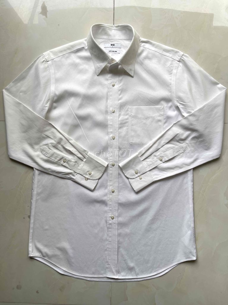 Áo sơ mi Uniqlo Non-Iron Slim size L chính hãng. Mua bán Quần áo tại Quận 11 Tp Hồ Chí Minh được đăng bởi Vũ Đức Thịnh  hình 1