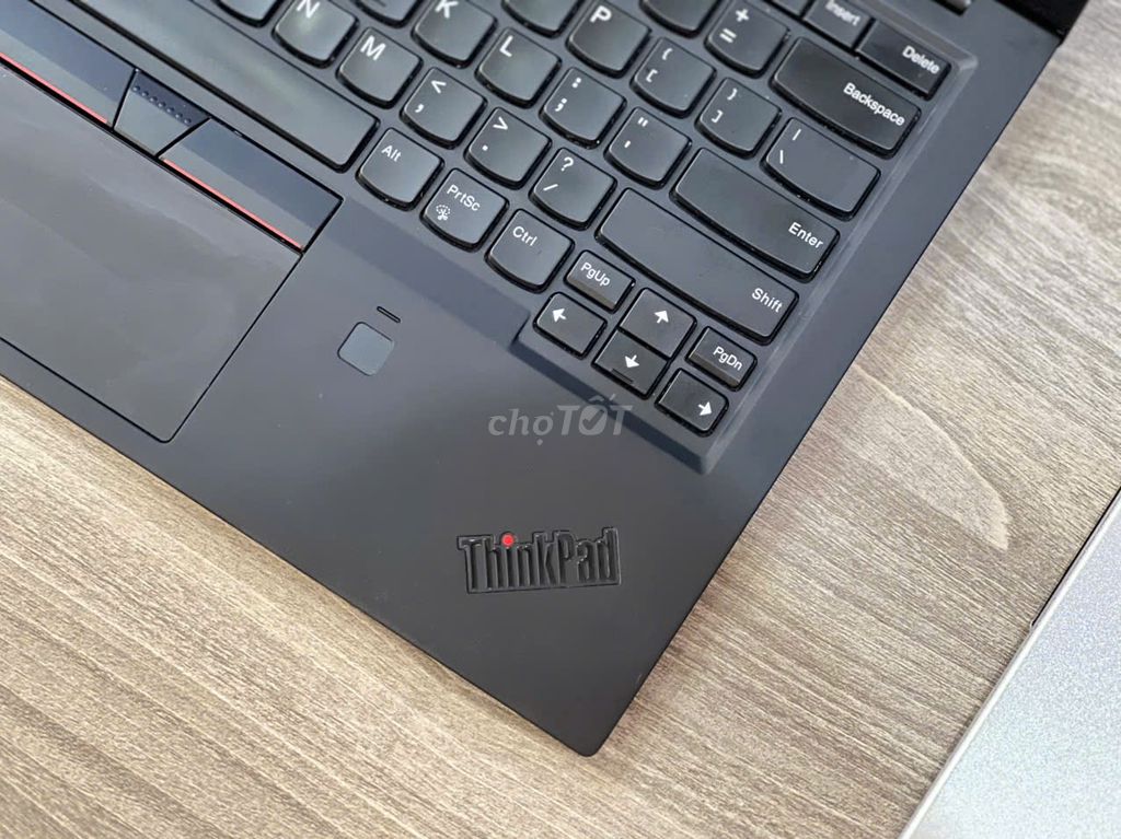 THINKPAD X1 carbon gen 6 Màn hình FHD bao đẹp keng