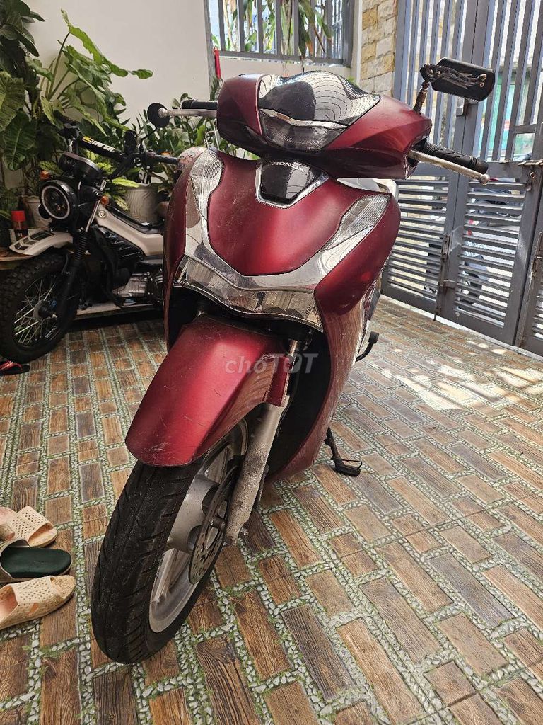 Хонда SH 2020 красная 40 000 км