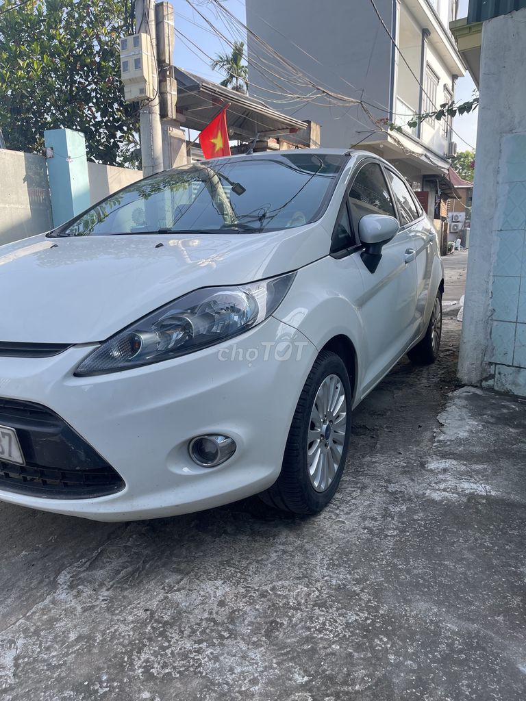 Ford Fiesta 2013  - 120000 km. Mua bán Ô tô tại Huyện Quốc Oai Hà Nội được đăng bởi Tuanduc Dương hình 1