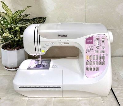 Brother cắt chỉ lại mũi tự động. Mua bán Đồ chuyên dụng, Giống nuôi trồng tại Huyện Hóc Môn Tp Hồ Chí Minh được đăng bởi Phan Huỳnh Đạt