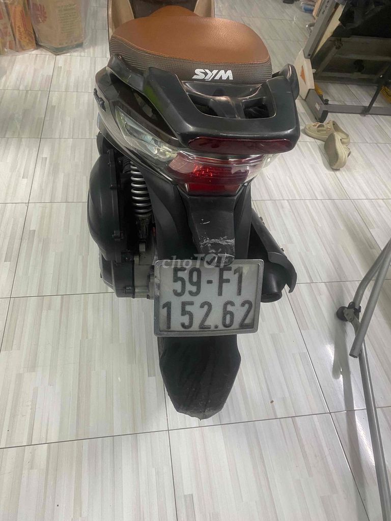 SYM Shark màu Nâu. Mua bán Xe máy tại Quận 7 Tp Hồ Chí Minh được đăng bởi thanh xuân hình 6