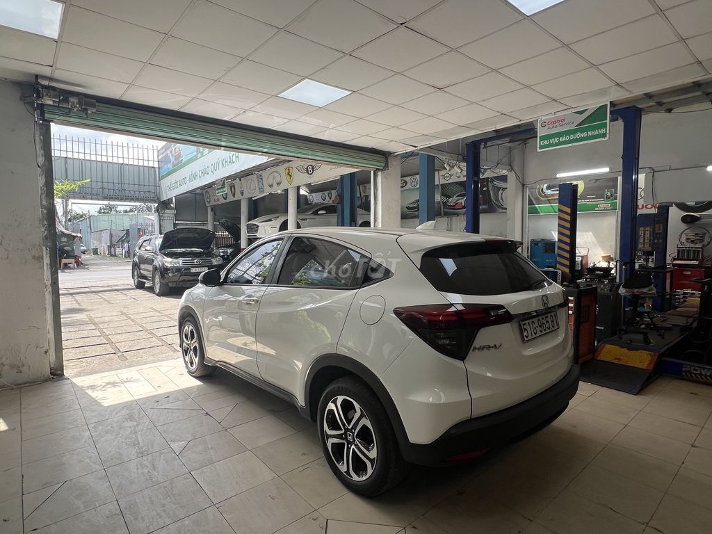 BÁN XE HRV 2019 nữ đi xe mới 99%. Mua bán Ô tô tại Huyện Nhà Bè Tp Hồ Chí Minh được đăng bởi Gia đình Tom và Xuka hình 4