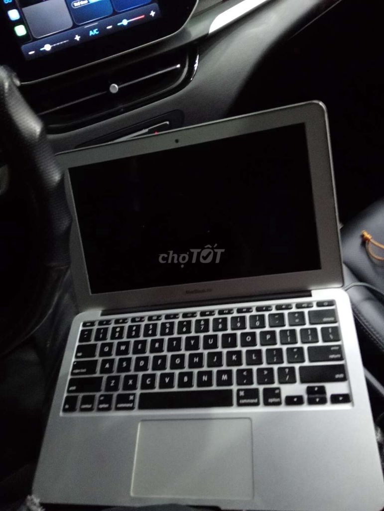 Apple MacBook Air Bạc. Mua bán Laptop tại Thành phố Dĩ An Bình Dương được đăng bởi Thành Nhân hình 1