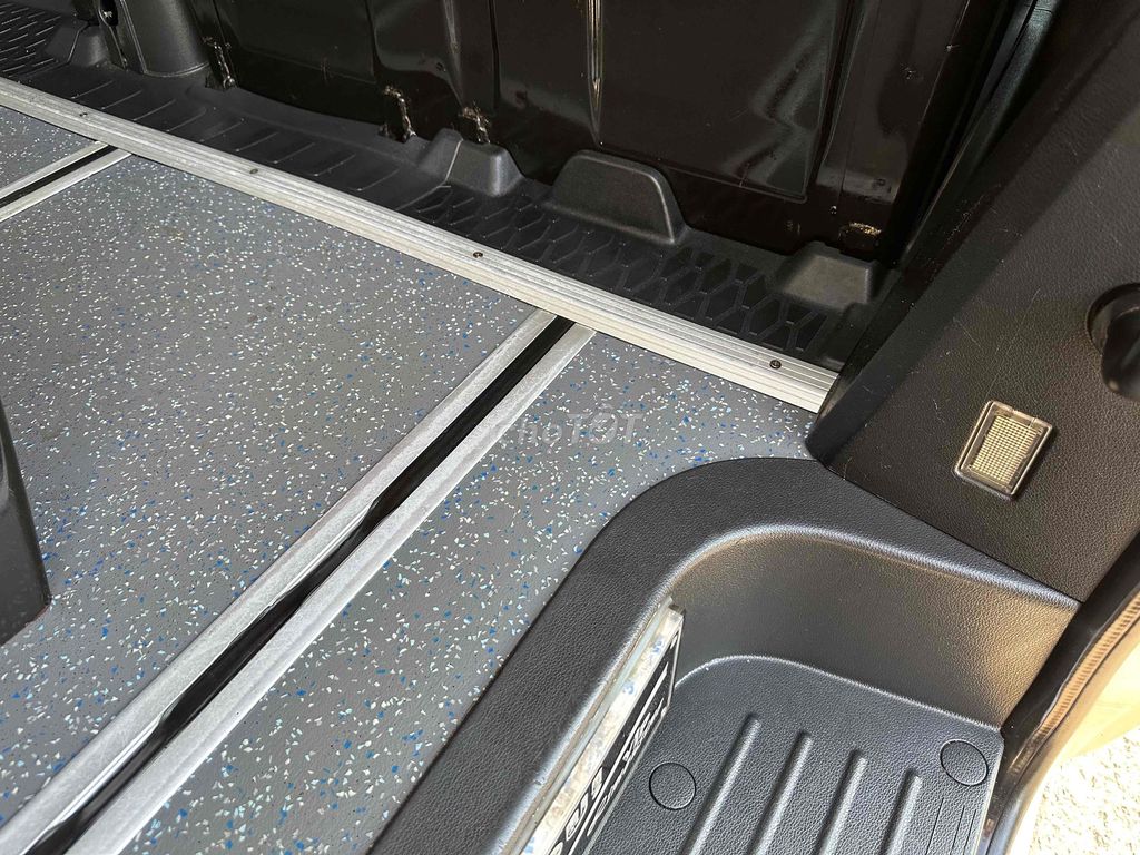 Em bán Hyundai Solati 2017 Du lịch nòi màu bạc. Mua bán Phương tiện khác tại Quận Bình Tân Tp Hồ Chí Minh được đăng bởi Xe Hồng Minh hình 12