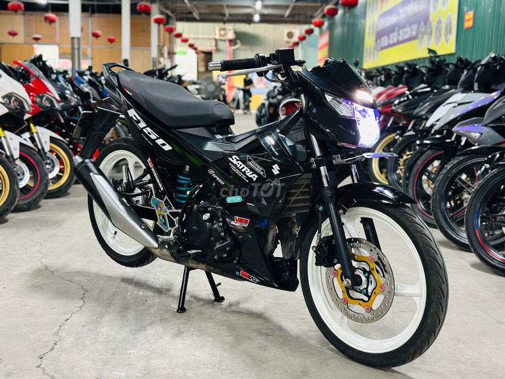 XE MÁYTHANH TÙNG_SATRIA 150 ĐEN ĐỘ MÁY BAO ZIN. Mua bán Xe máy tại Quận Nam Từ Liêm Hà Nội được đăng bởi THANH TÙNG hình 2