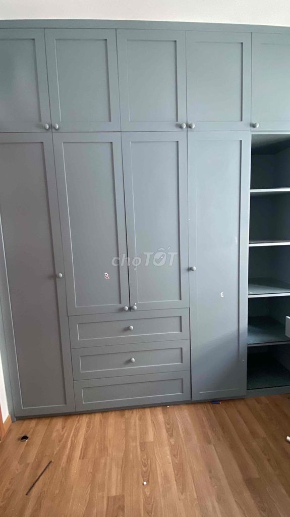 Tủ quần áo Gỗ công nghiệp Xám Hiện đại Cửa kính. Mua bán Tủ, kệ gia đình tại Quận Gò Vấp Tp Hồ Chí Minh được đăng bởi Mai Hằng hình 1