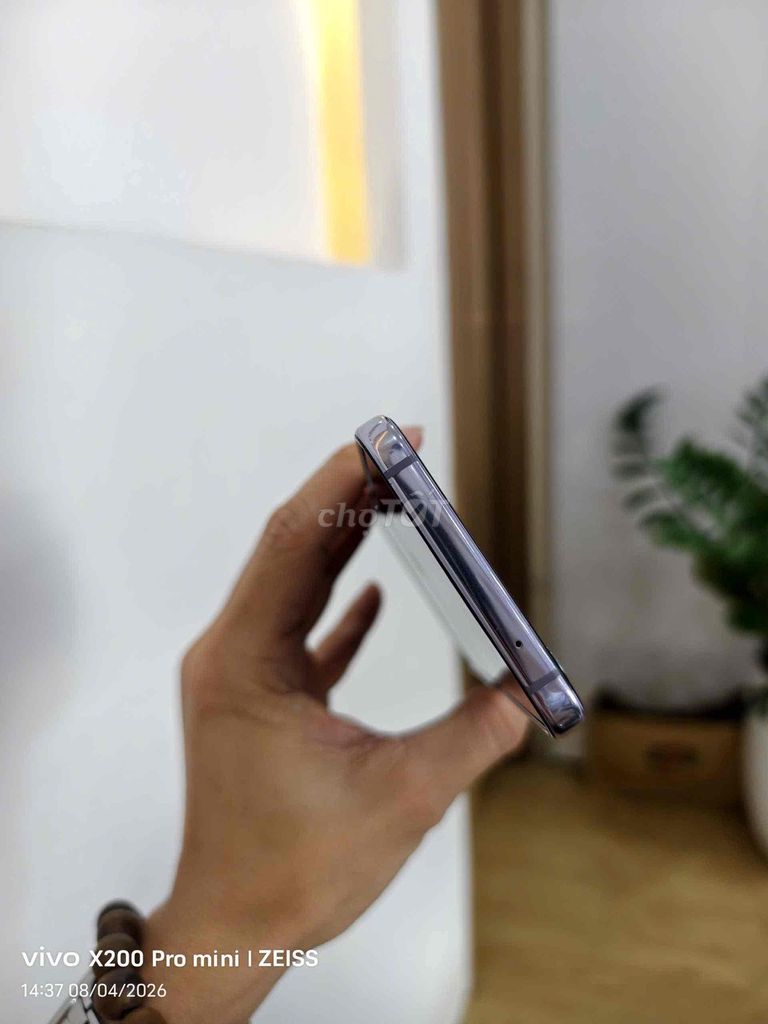 Samsung Z Flip 4 Tím Việt Nam Full, Bh 12 tháng. Mua bán Điện thoại tại Quận Hải Châu Đà Nẵng được đăng bởi Cửa Hàng LanDoApple hình 1