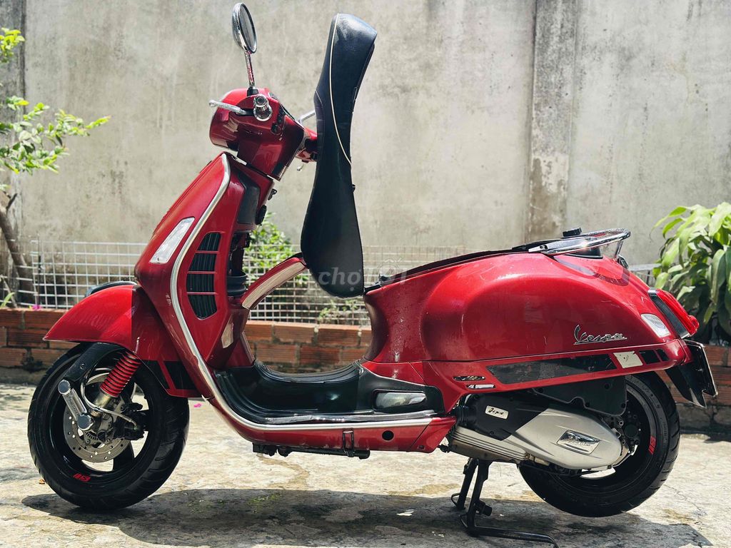 Piaggio Vespa GTS 125CC ABS IGET 2019 красный