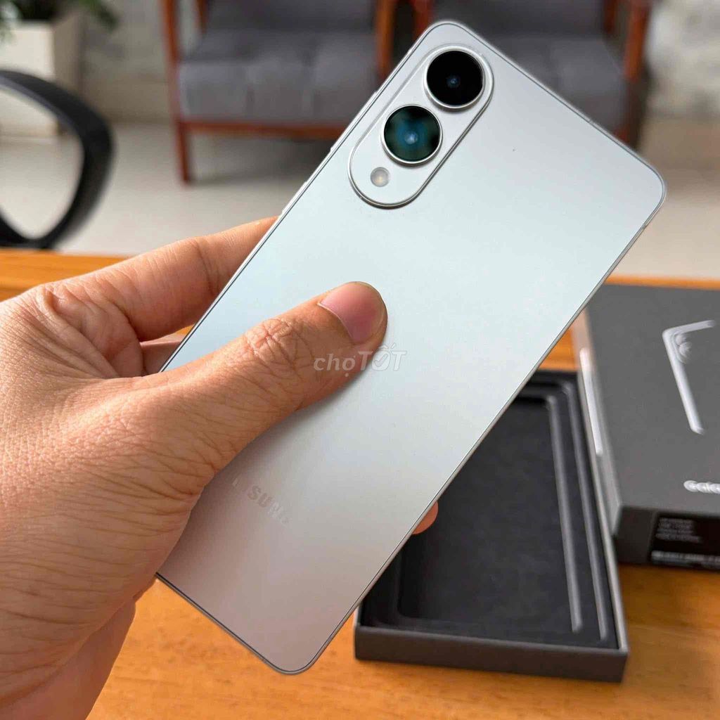 Samsung S25 Edge Bạc mới Chính hãng. Mua bán Điện thoại tại Quận Đống Đa Hà Nội được đăng bởi AnhQuan hình 1