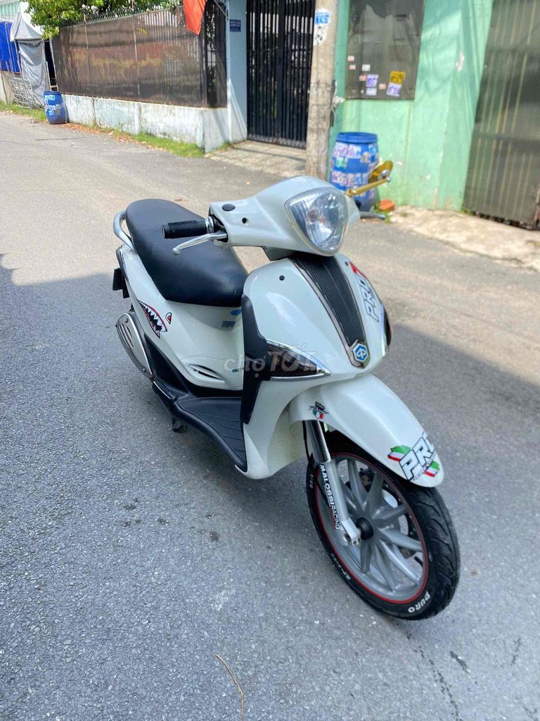 Piaggio Liberty 3vie 2012 белый, полный пакет документов