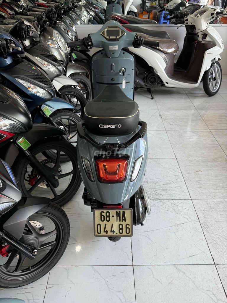 VESPA 50cc - 2024. Odo 3 Ngàn Km. BS 68. Mua bán Xe máy tại Thành phố Rạch Giá Kiên Giang được đăng bởi XE MÁY CŨ TÂN 128 hình 6