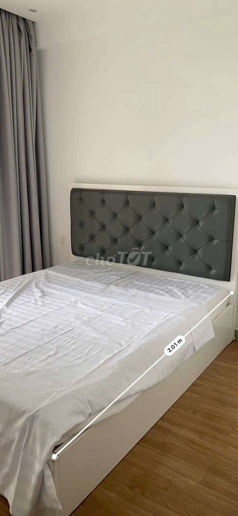 Giường Gỗ 1m6 x 2m Trắng Xám. Mua bán Giường, chăn ga gối nệm tại Quận 4 Tp Hồ Chí Minh được đăng bởi CaoKhanhBang hình 1