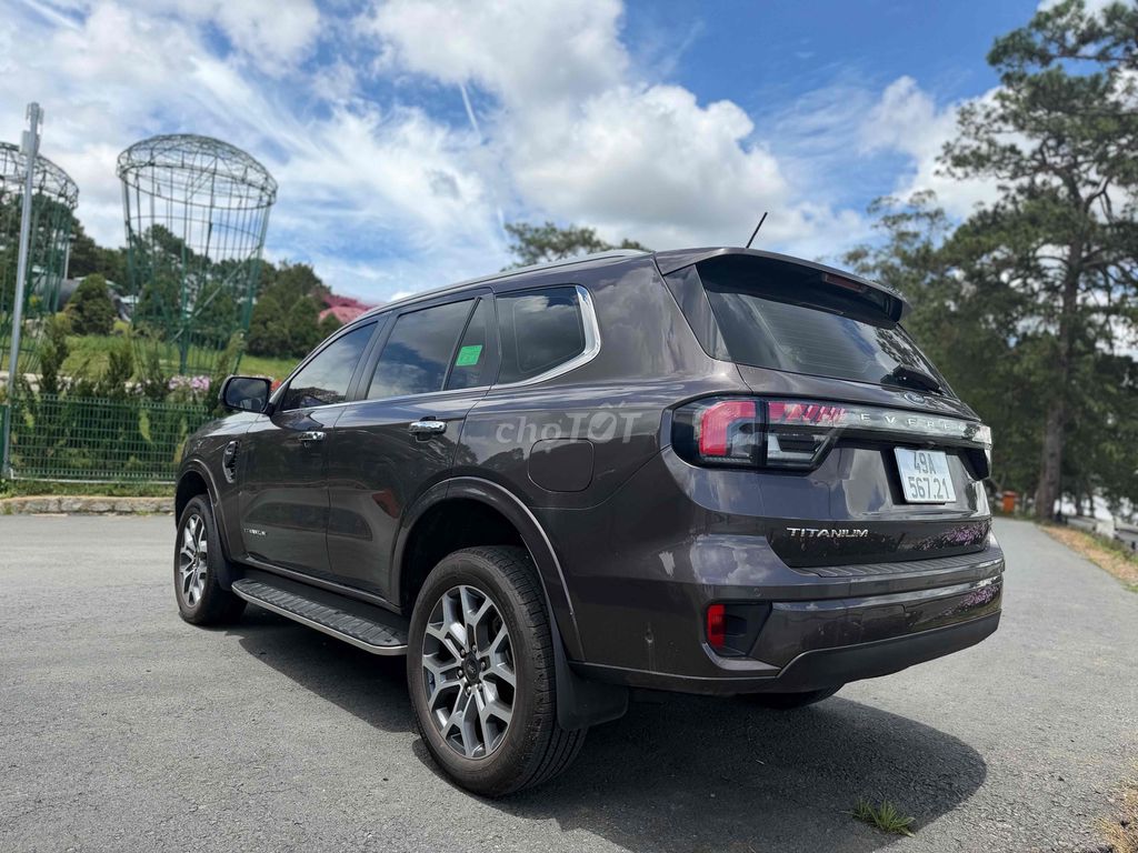 Ford Everest Titanium 4WD 2023 CHUẨN GIA ĐÌNH