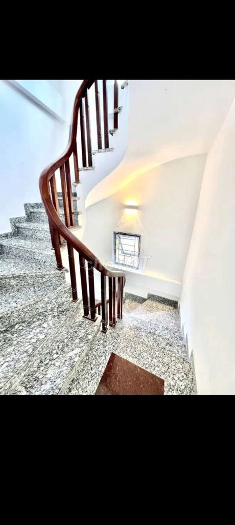 Аренда дома в районе Хоанг Май, 40 м², 5 этажей, рядом со школами, подходит для бизнеса