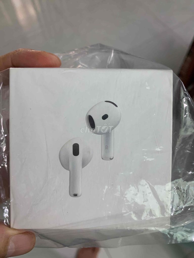 bán airpods 4 chính hãng mới, nguyên seal. Mua bán Tivi, Âm thanh tại Quận Ninh Kiều Cần Thơ được đăng bởi wulee hình 1