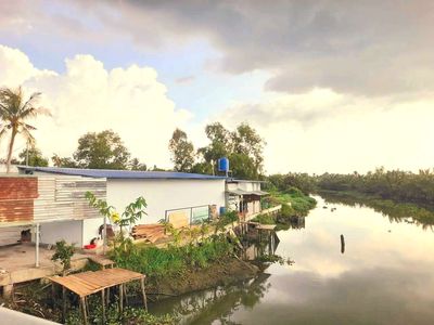 Quá đẹp, 1375m2 đất thổ view kênh cực đẹp, 2.75 tỷ. Mua bán đất tại Huyện Bến Lức Long An được đăng bởi Thanh Hùng