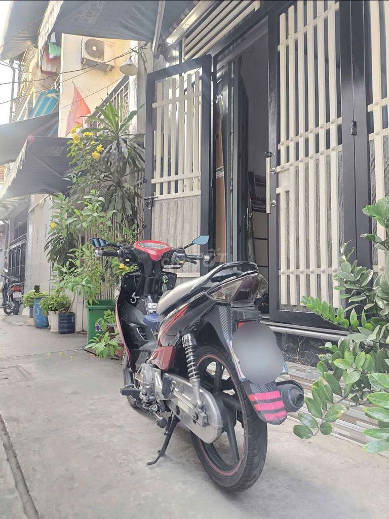 Suzuki X-bike 125cc 2011 Đỏ đen Sport zin100%!. Mua bán Xe máy tại Quận Bình Tân Tp Hồ Chí Minh được đăng bởi Thông hình 4