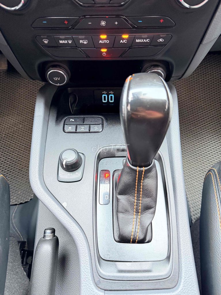 Ford Ranger 2016 Wildtrak 3.2L 4x4 AT - 100000 km. Mua bán Ô tô tại Thành phố Hà Tĩnh Hà Tĩnh được đăng bởi Hải Đường Auto 33 hình 6