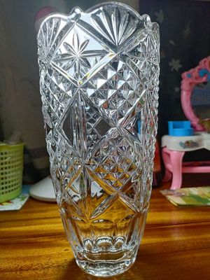 Bình hoa pha lê. Mua bán Cây cảnh, đồ trang trí tại Quận Bình Tân Tp Hồ Chí Minh được đăng bởi Kim Cương