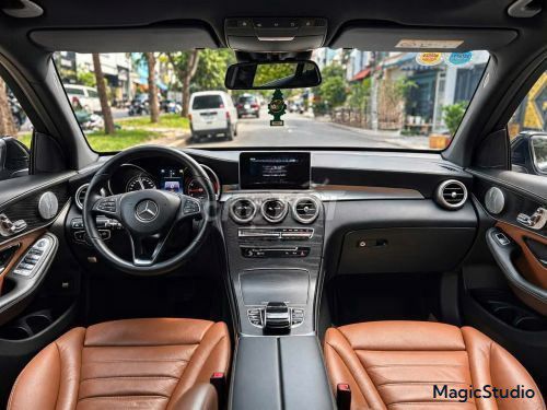 Mercedes-Benz GLC 300 4Matic 2018 - 879 млн