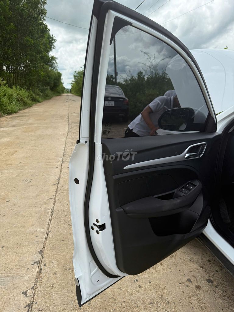 MG MGZS 2025 Standard 1.5 AT 2WD - 3900 km. Mua bán Ô tô tại Quận Cẩm Lệ Đà Nẵng được đăng bởi Nguyễn Đức Trưởng hình 6