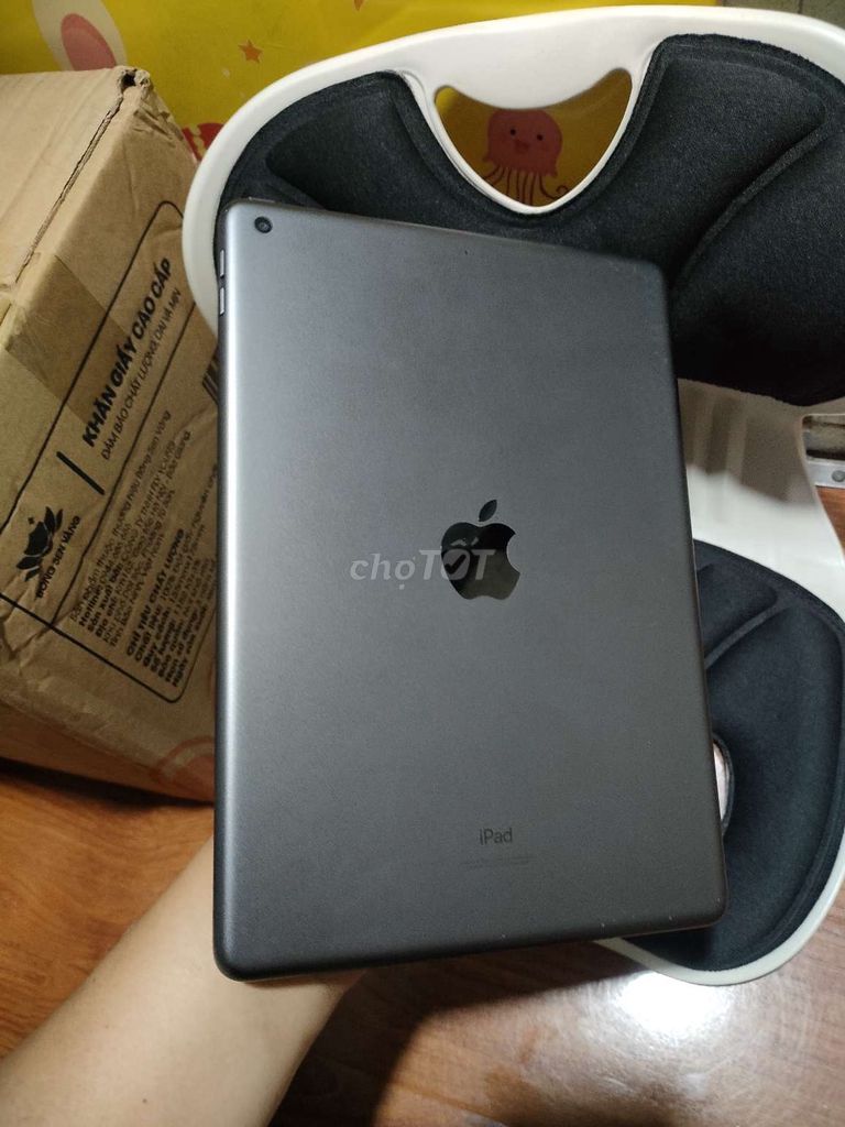 Apple iPad (thế hệ 9) 64GB Xám. Mua bán Máy tính bảng tại Quận 10 Tp Hồ Chí Minh được đăng bởi lâm ngọc  hình 1