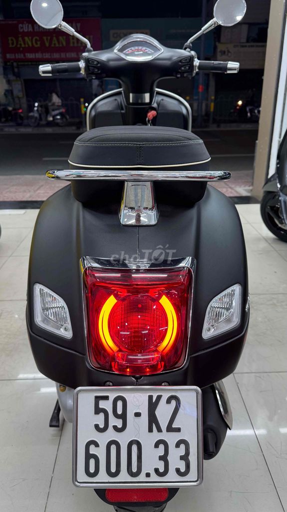 Vespa Super GTS 150 Siêu lướt Đen Nhám Notte BSTP. Mua bán Xe máy tại Quận Phú Nhuận Tp Hồ Chí Minh được đăng bởi VESPA  PIAGGIO BẢO HƯNG Vespa cũ trả góp  hình 1