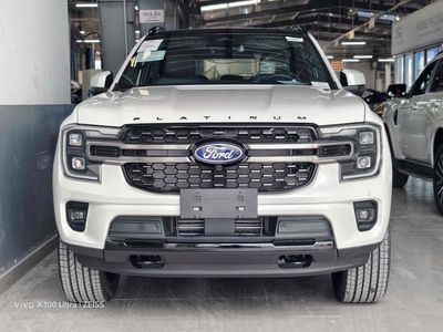 Ford Everest Platinum 4x2 2026 Trắng Tự động