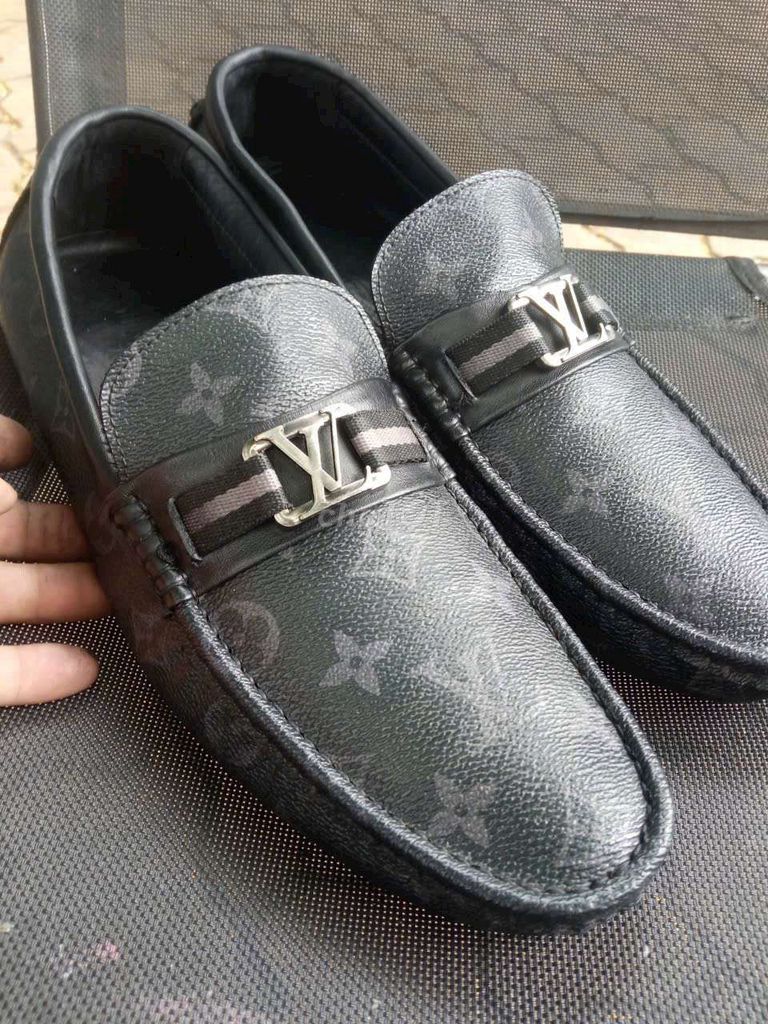 Hiệu LV,  size 43