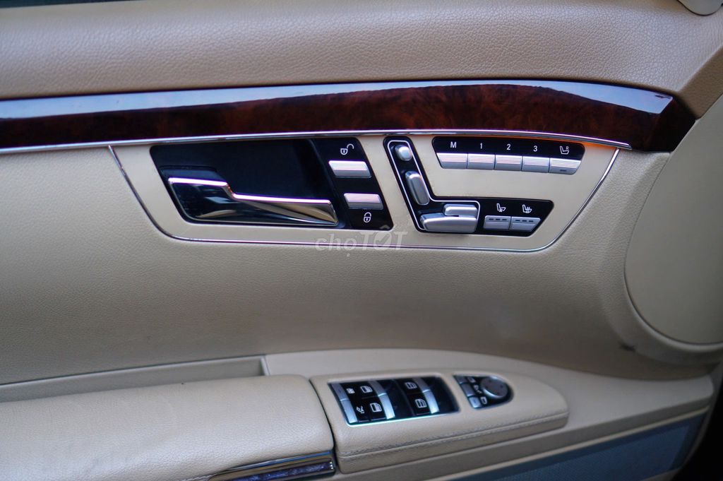 S550 sx 2010 dky 2012 đi 88 ngàn full lịch sử hãng. Mua bán Ô tô tại Thành phố Thủ Đức Tp Hồ Chí Minh được đăng bởi Việt Hùng hình 8