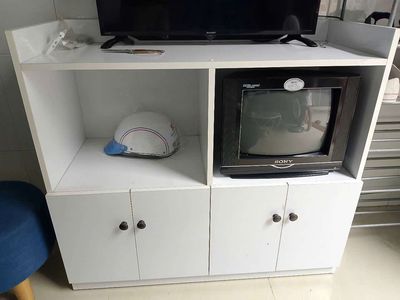 Thanh lý tủ kệ gỗ ngang 1met. Mua bán Tủ, kệ gia đình tại Quận 6 Tp Hồ Chí Minh được đăng bởi Henry nguyễn