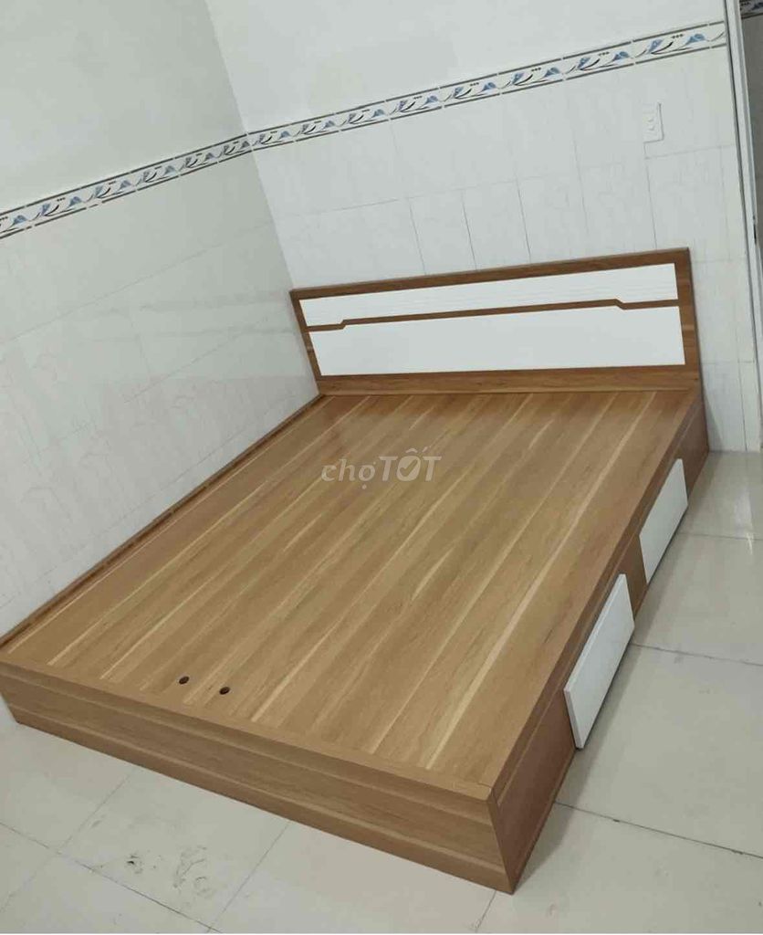 Giường ngủ 1m6x2m, 1m8x2m. Mua bán Giường, chăn ga gối nệm tại Thành phố Thủ Đức Tp Hồ Chí Minh được đăng bởi Hong Le hình 1
