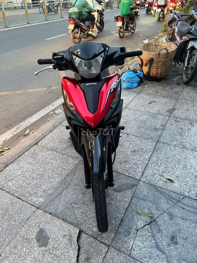 Honda wave RSX Fi 2019 mới 90% biển số thành phố. Mua bán Xe máy tại Quận Tân Phú Tp Hồ Chí Minh được đăng bởi Tuanduy hình 6