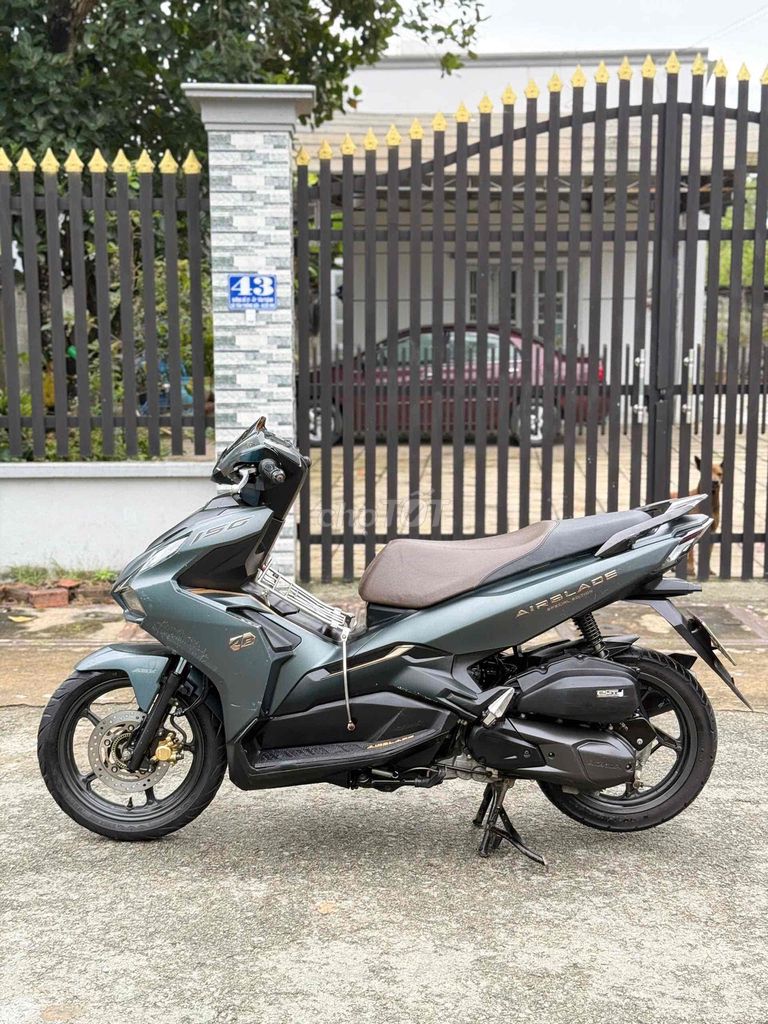 Honda Air Blade 150 ABS 2021 Xám. Mua bán Xe máy tại Huyện Củ Chi Tp Hồ Chí Minh được đăng bởi HuỳnhLâm Bổn hình 1